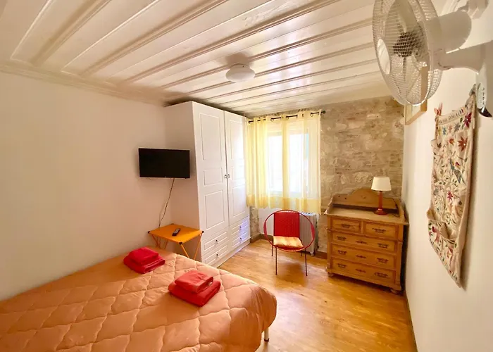 Marialena Flat /Corfu Historical Center/Porta Remounda